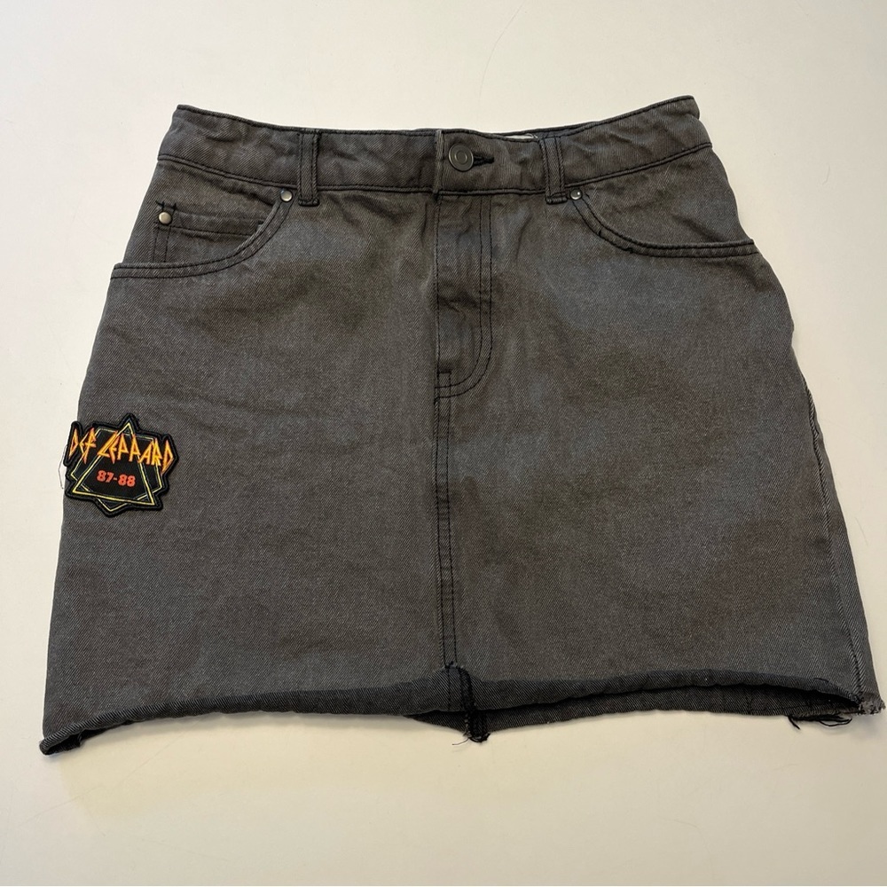 Junk Food Def Leppard Denim Mini Skirt, size 3, faded black​